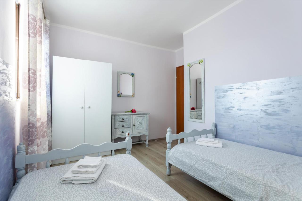 Apartman Doris Milohnici Bagian luar foto