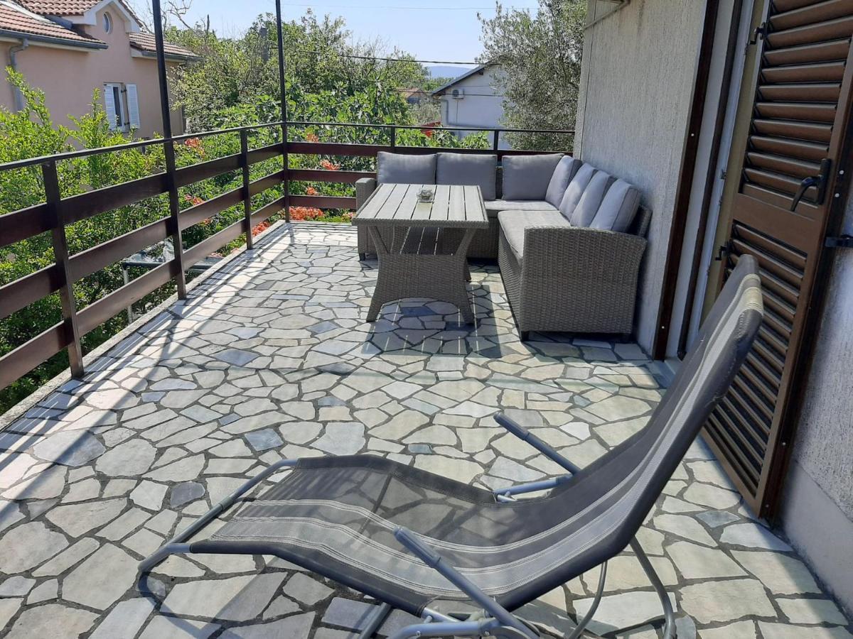Apartman Doris Milohnici Bagian luar foto