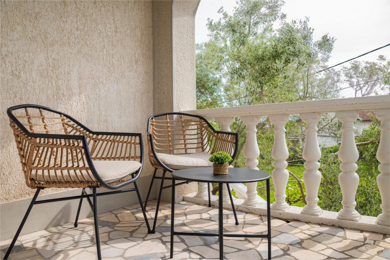 Apartman Doris Milohnici Bagian luar foto