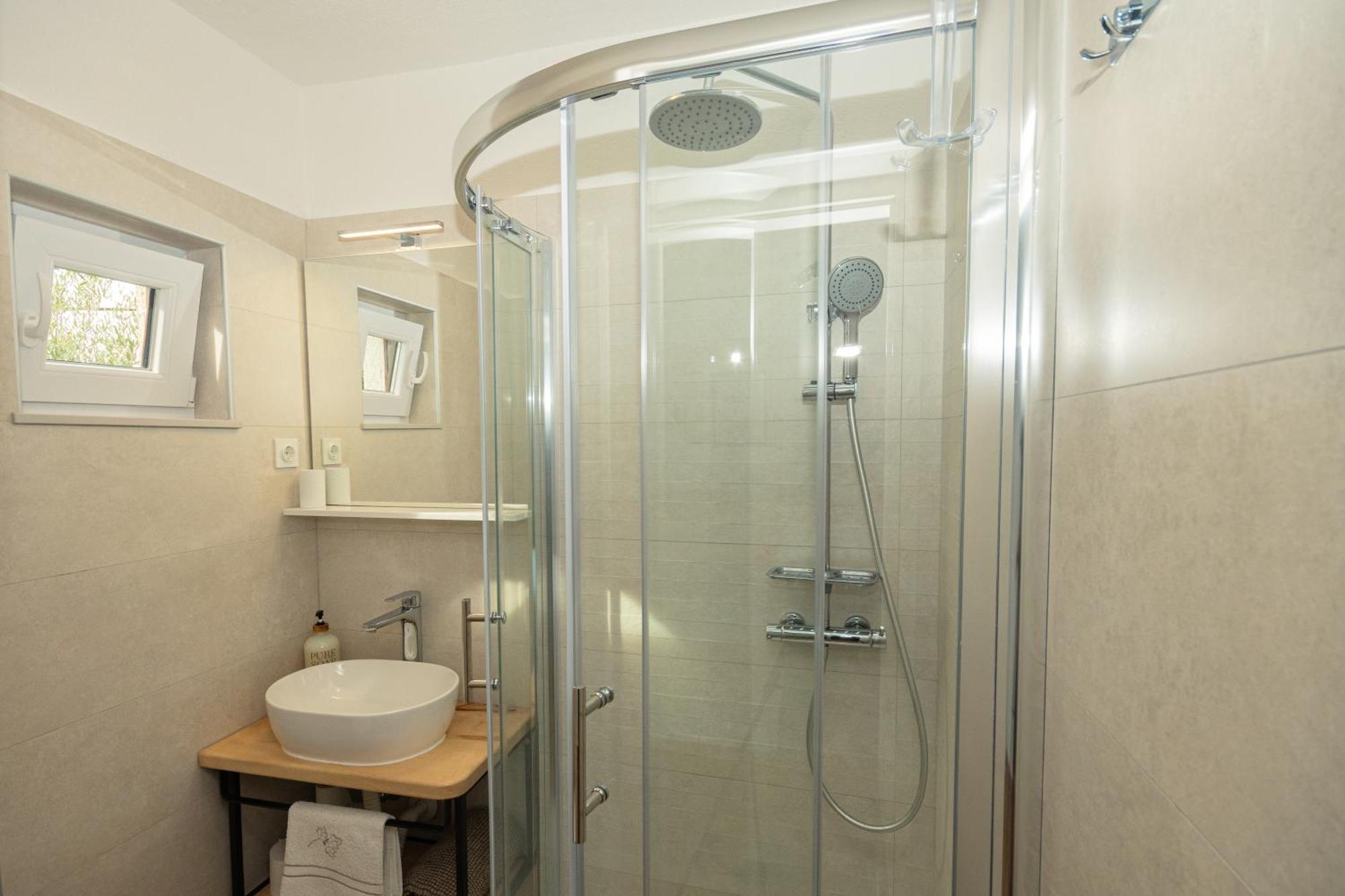 Apartman Doris Milohnici Bagian luar foto